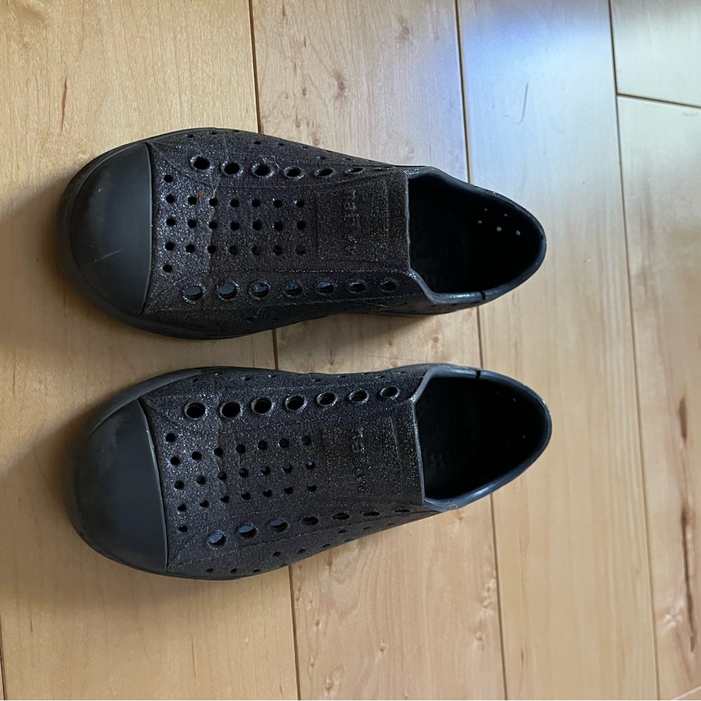 Native Kids Black Slip-On Sneakers